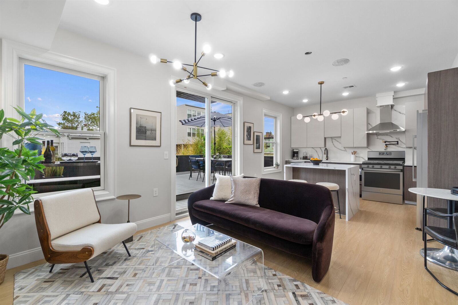 Property Photo:  573 Palisade Ave 4B  NJ 07307 