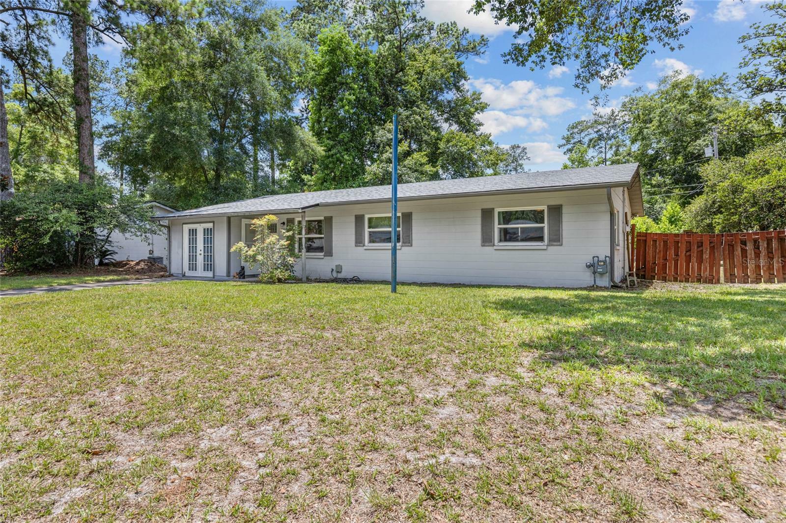 Property Photo:  4002 NW 31st Terrace  FL 32605 