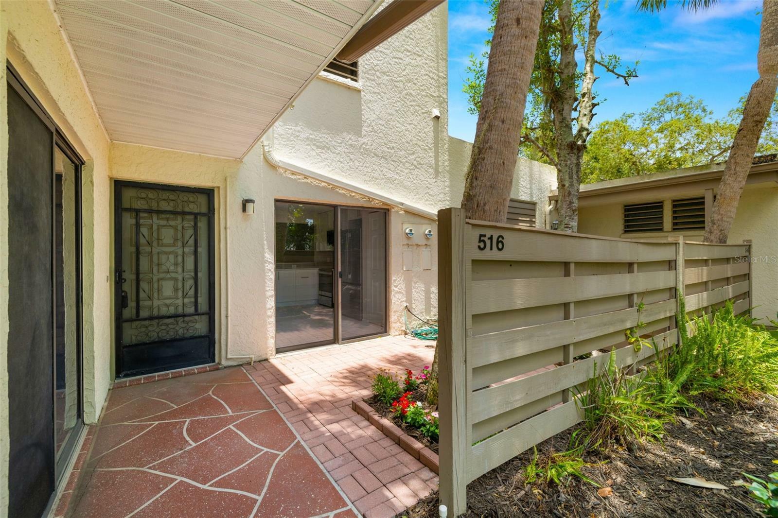 Property Photo:  516 Lakeside Drive  FL 34210 