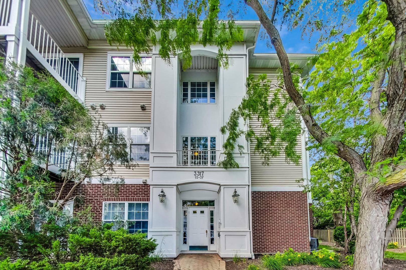Property Photo: 3317 Stratford Court 2D IL 60044