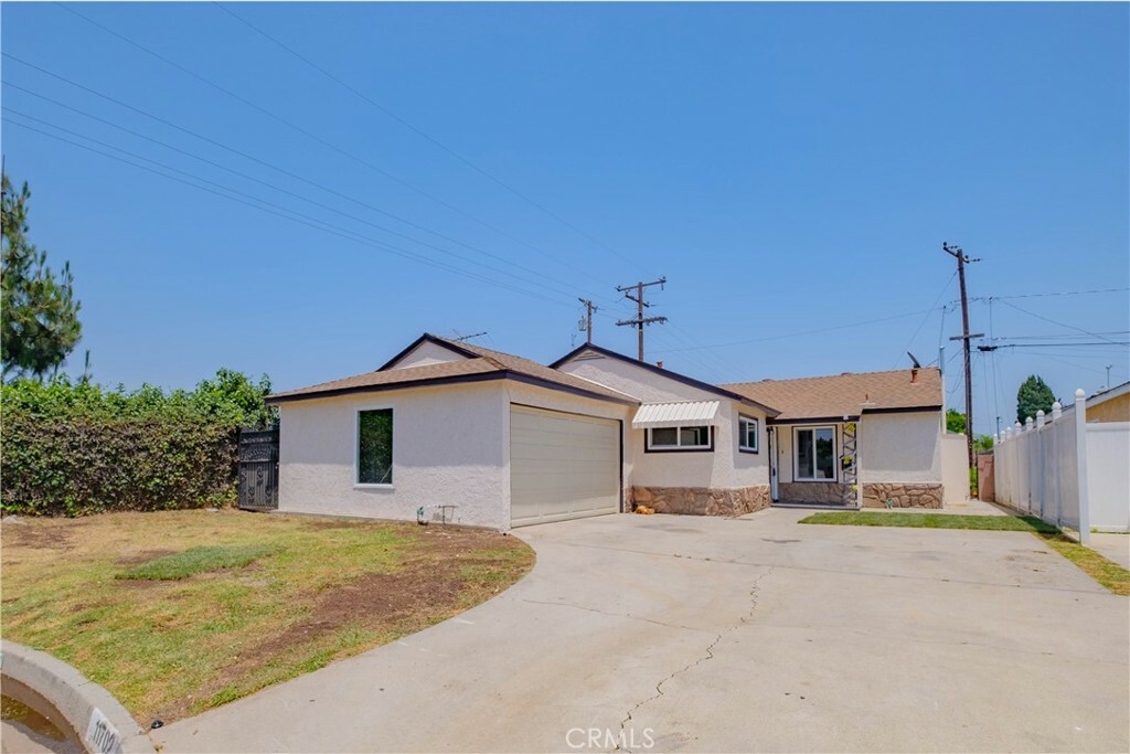 Property Photo:  11702 Benfield Avenue  CA 90650 