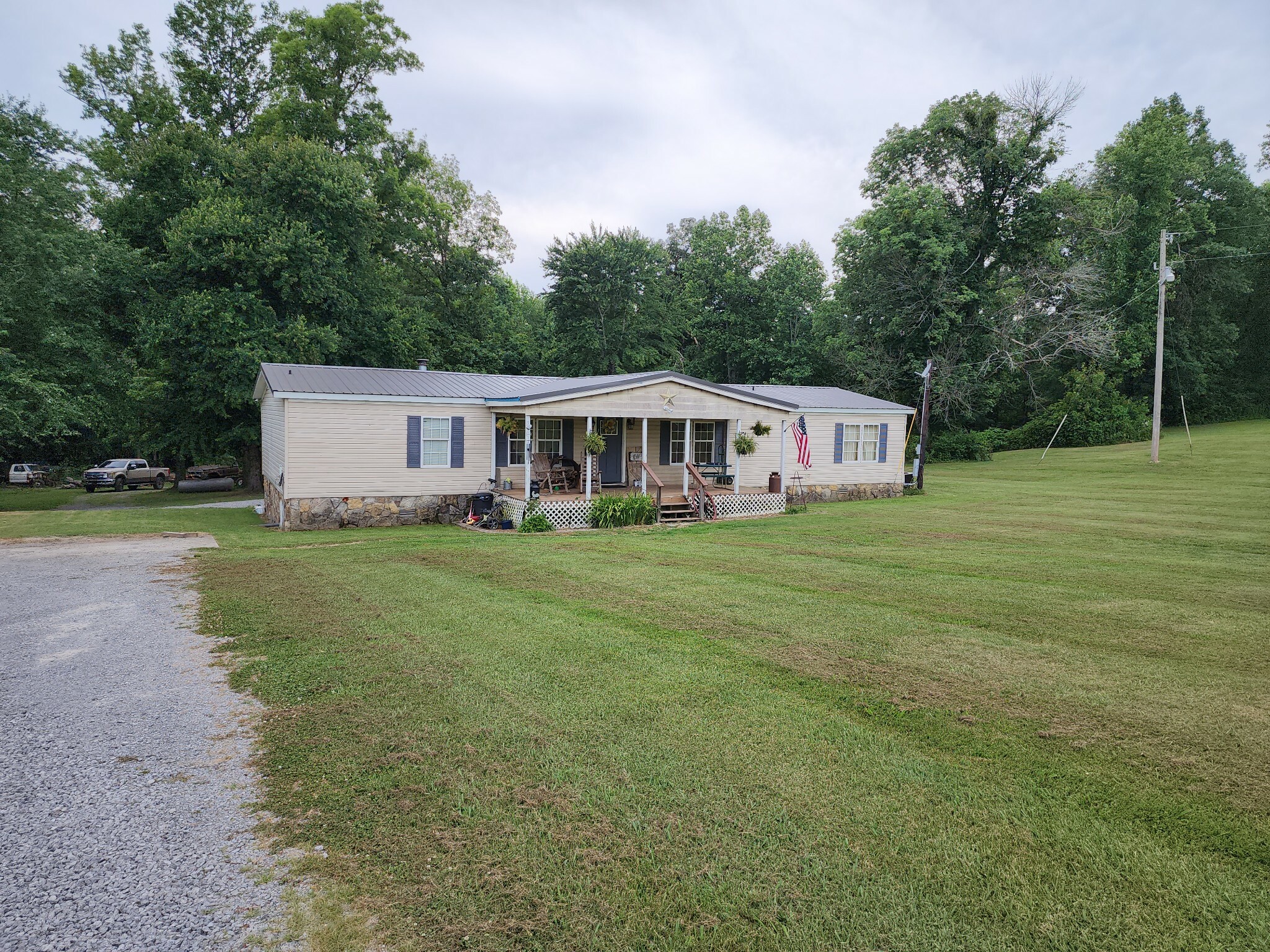 Property Photo:  2228 Parker Rd  TN 37357 