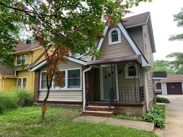 Property Photo: 1010 Dover Avenue OH 44320