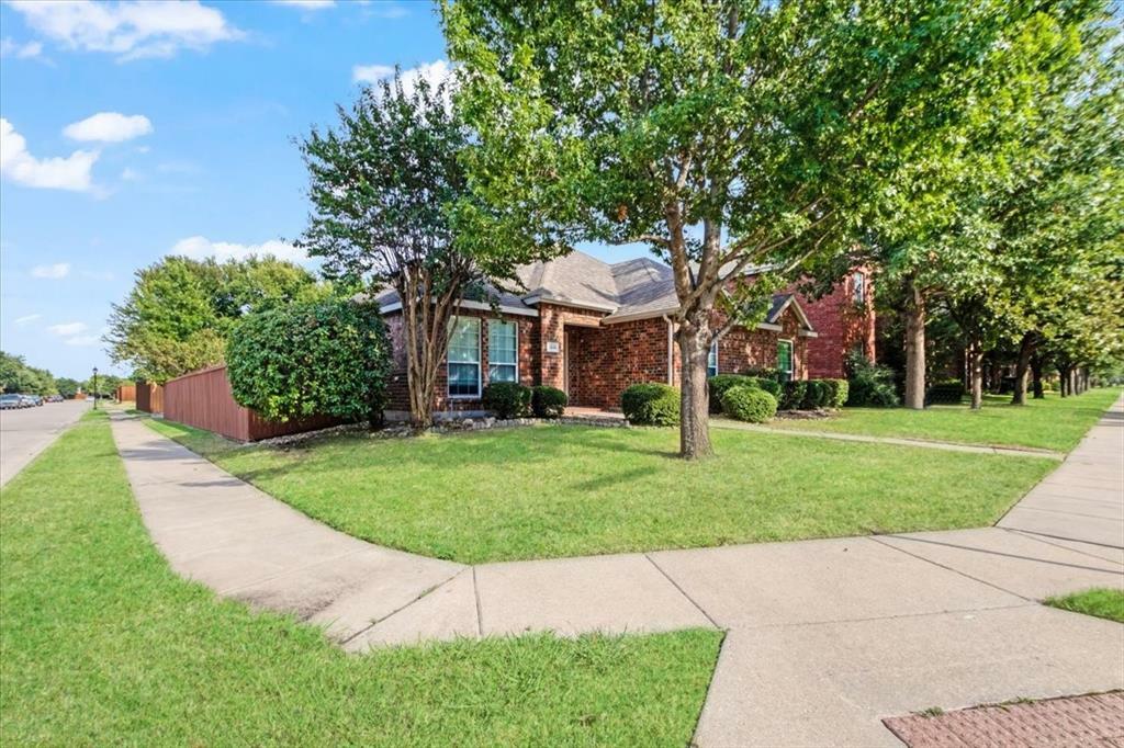 Property Photo:  1418 Hazelwood Drive  TX 75002 