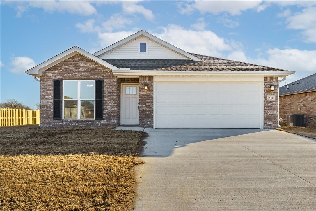 Property Photo: 813 S Green Heron Lane AR 72761