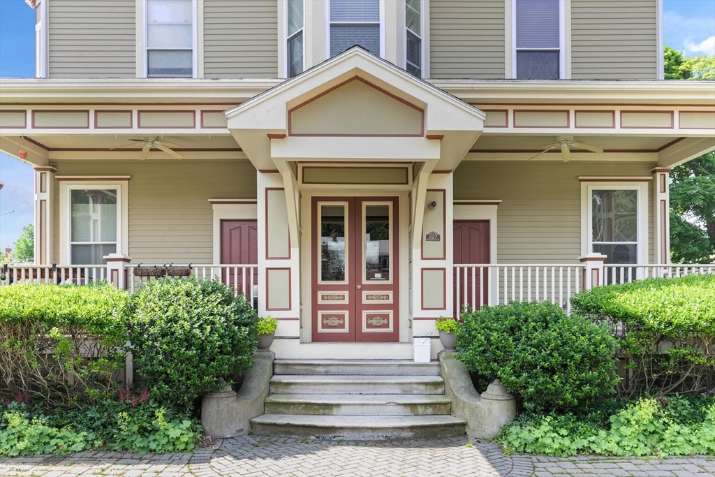 Property Photo:  227 Mountain Avenue 1  MA 02148 