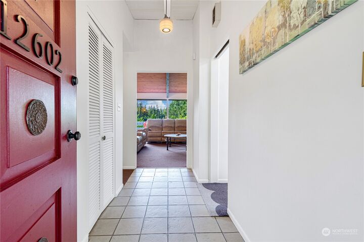 Property Photo:  12602 NE 6th St  WA 98005 