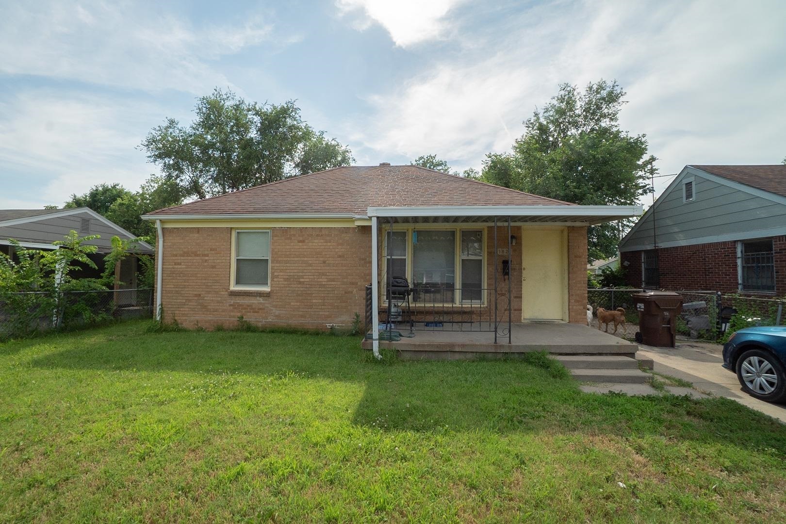 Property Photo:  1821 N Madison Ave  KS 67214 