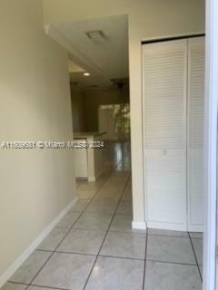 Property Photo:  21 Fleming Ct  FL 33326 