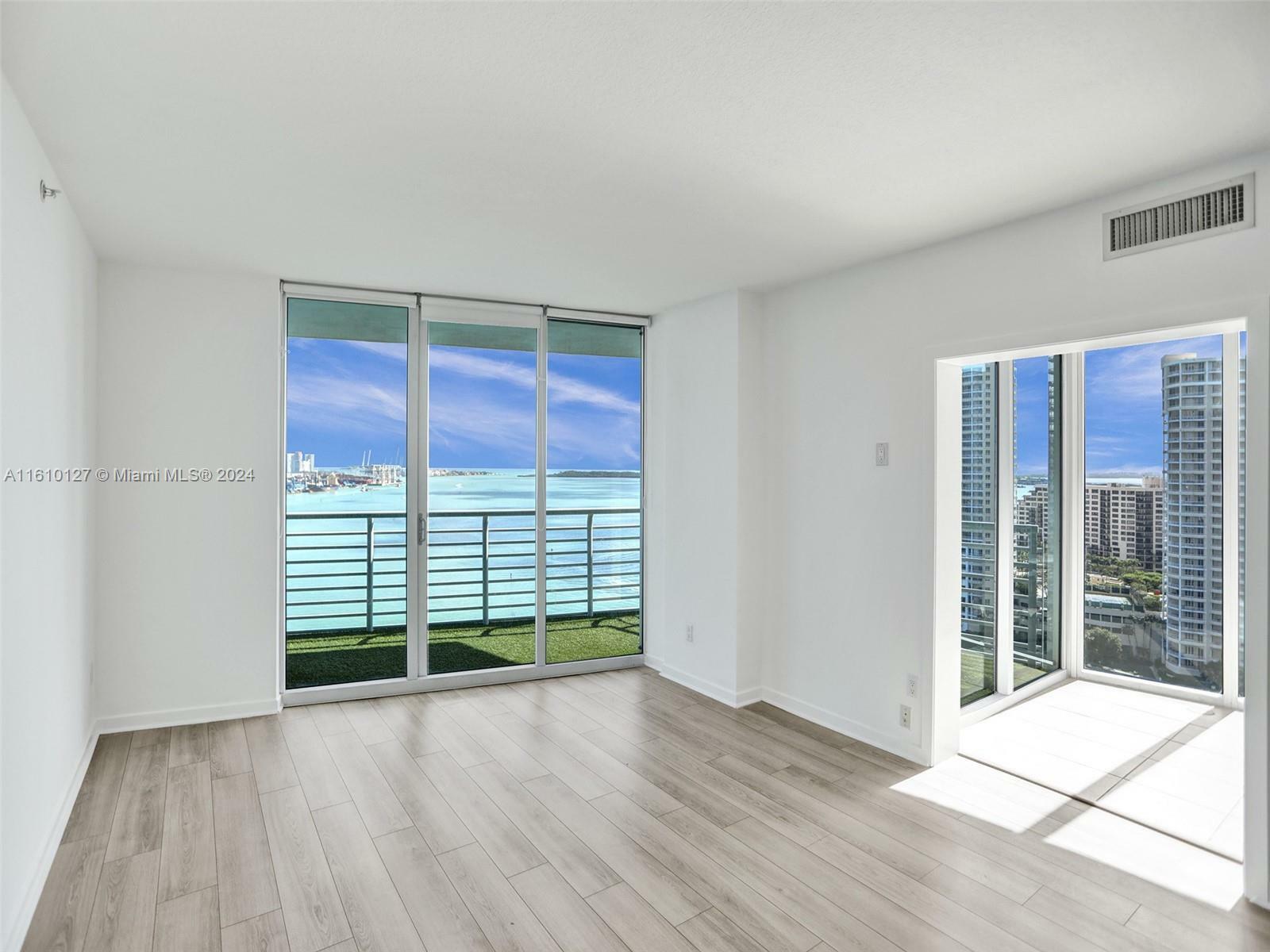 Property Photo:  335 S Biscayne Bl 2109  FL 33131 