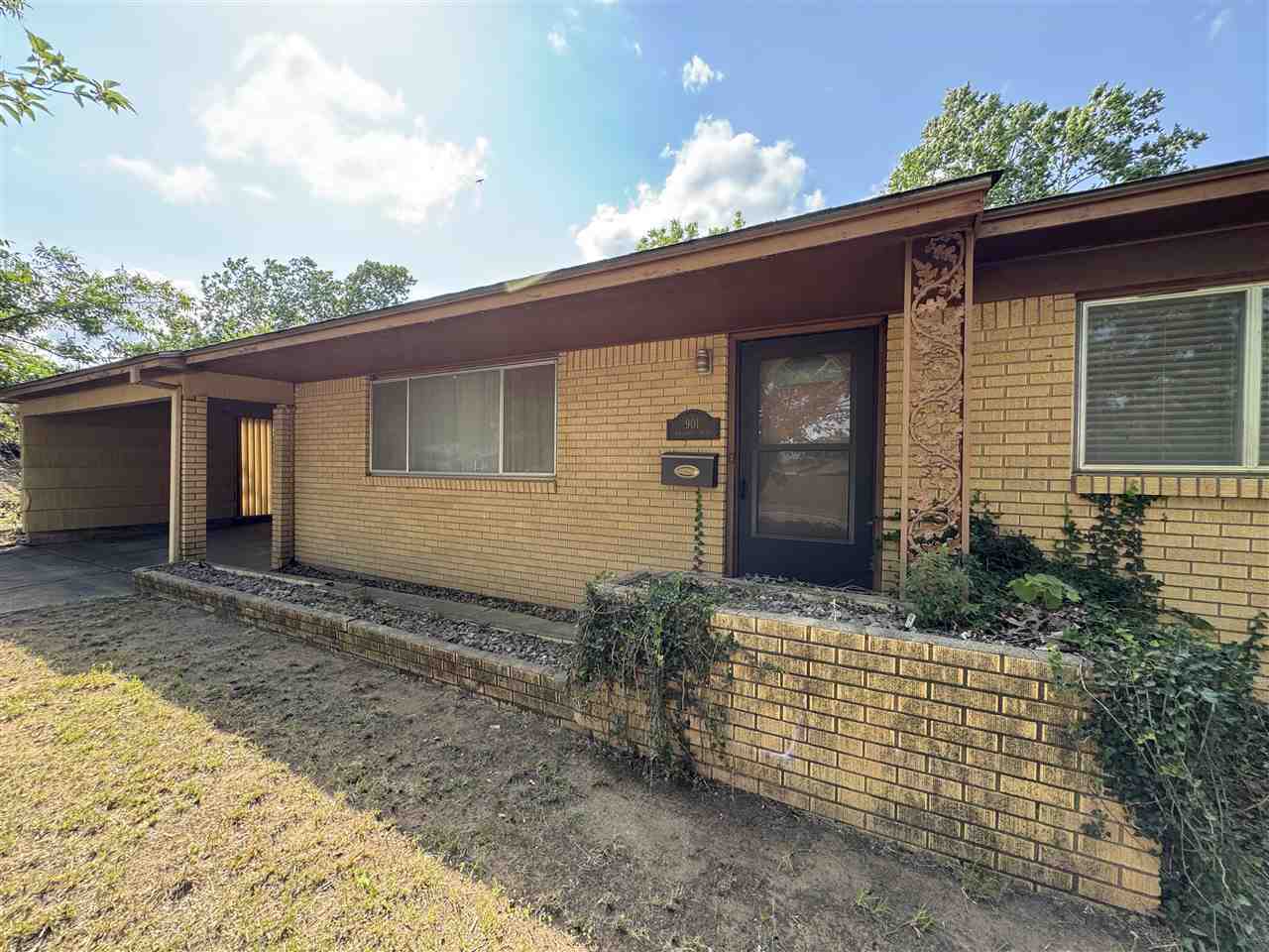 901 Hillcrest Drive  Cushing OK 74023 photo