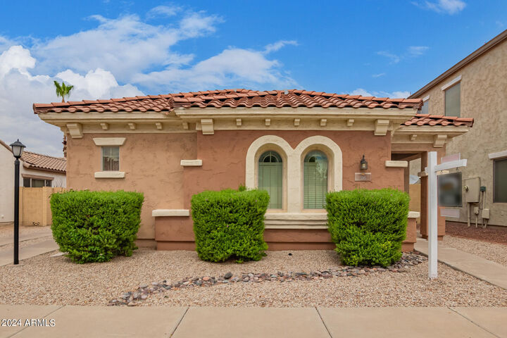 Property Photo:  316 N 77th Place  AZ 85207 
