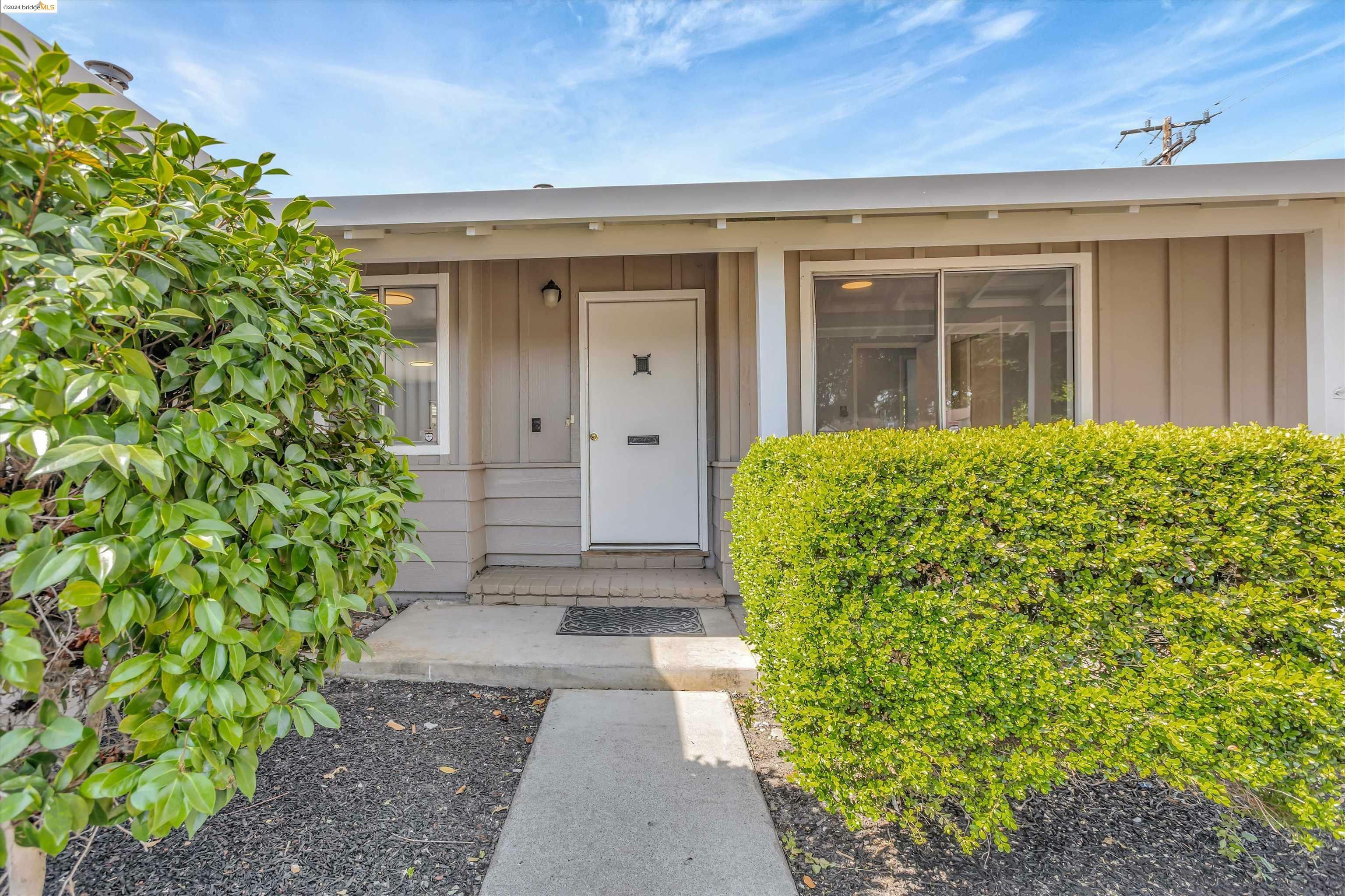 Property Photo:  4610 Regina Ln  CA 94521 