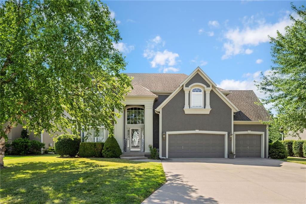 Property Photo: 5731 NE Timber Hills Drive MO 64064