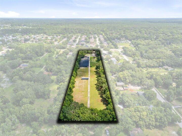 Property Photo: 424 E Welch Road FL 32712