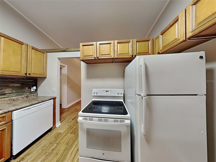Property Photo:  424 E Welch Road  FL 32712 