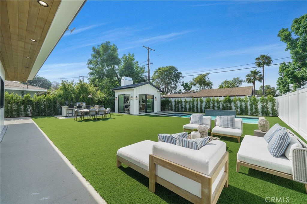 Property Photo: 11603 Addison Street CA 91601