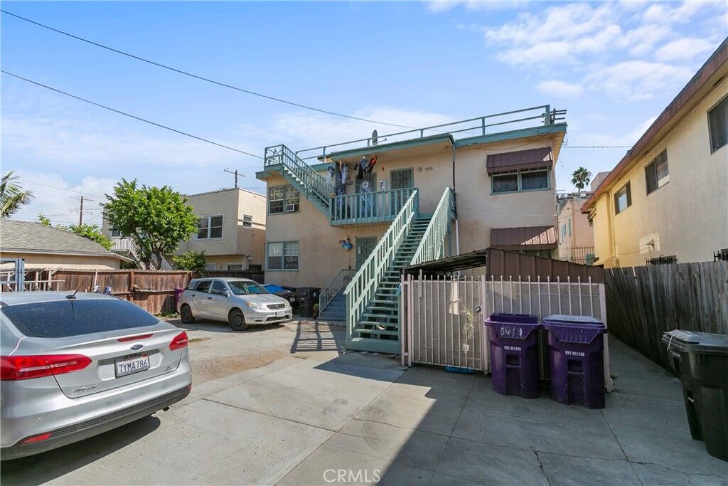 Property Photo:  1044 Cedar Avenue  CA 90813