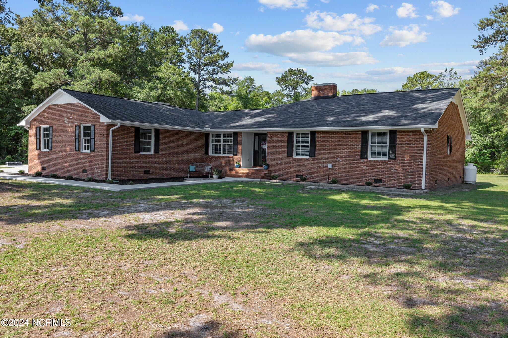 Property Photo: 361 Henderson Road NC 28585