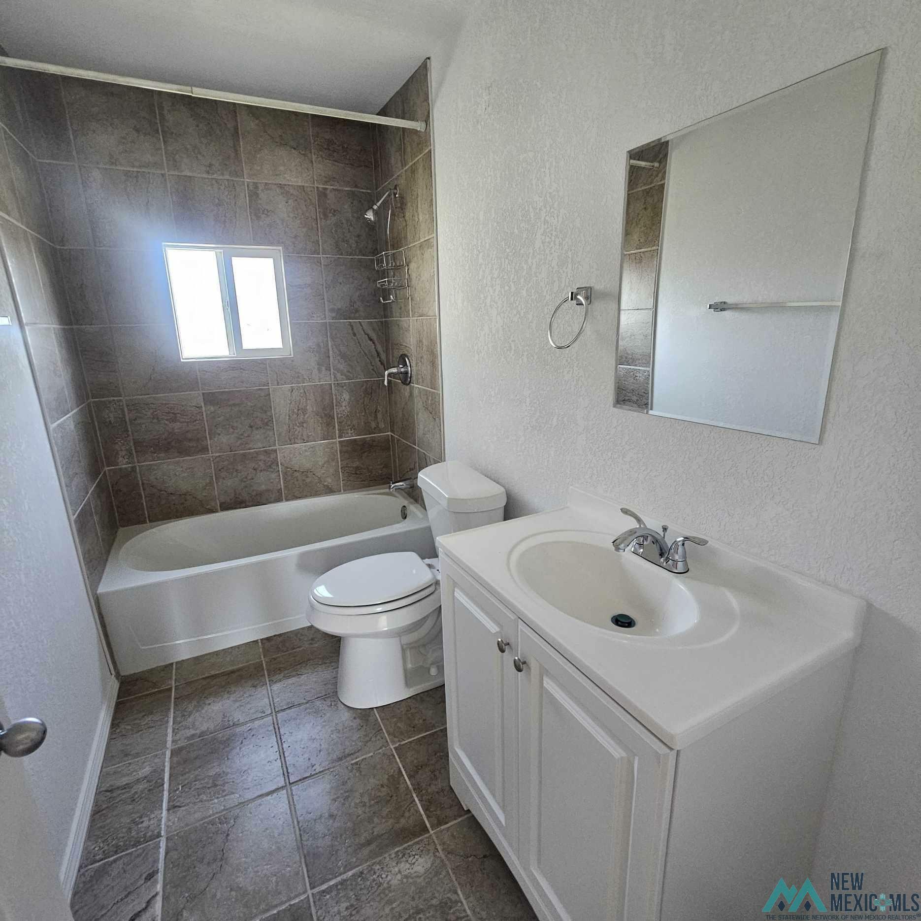 Property Photo:  1008 E 2nd Street  NM 88130 