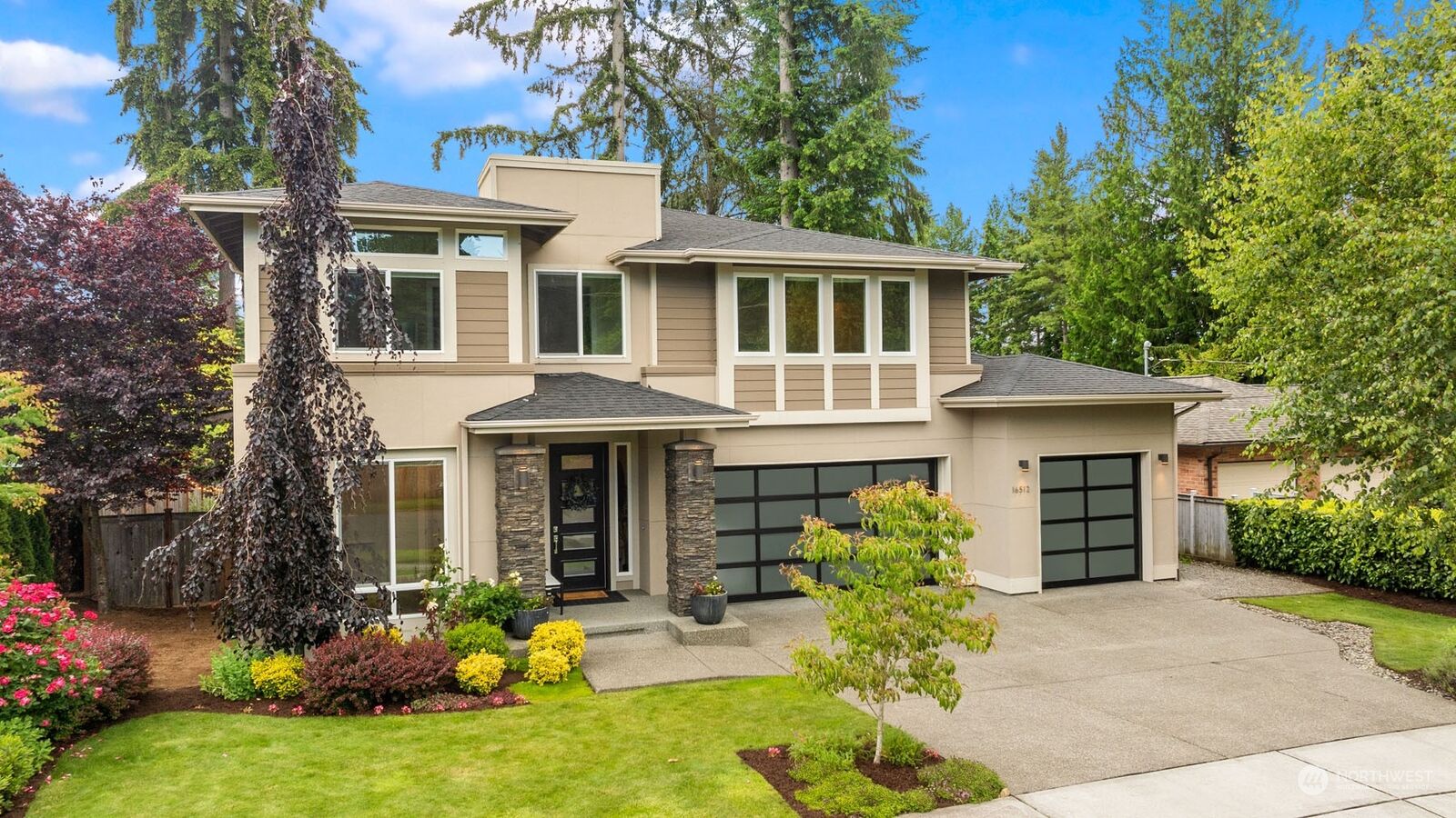 Property Photo:  16512 22nd Avenue NE  WA 98155 