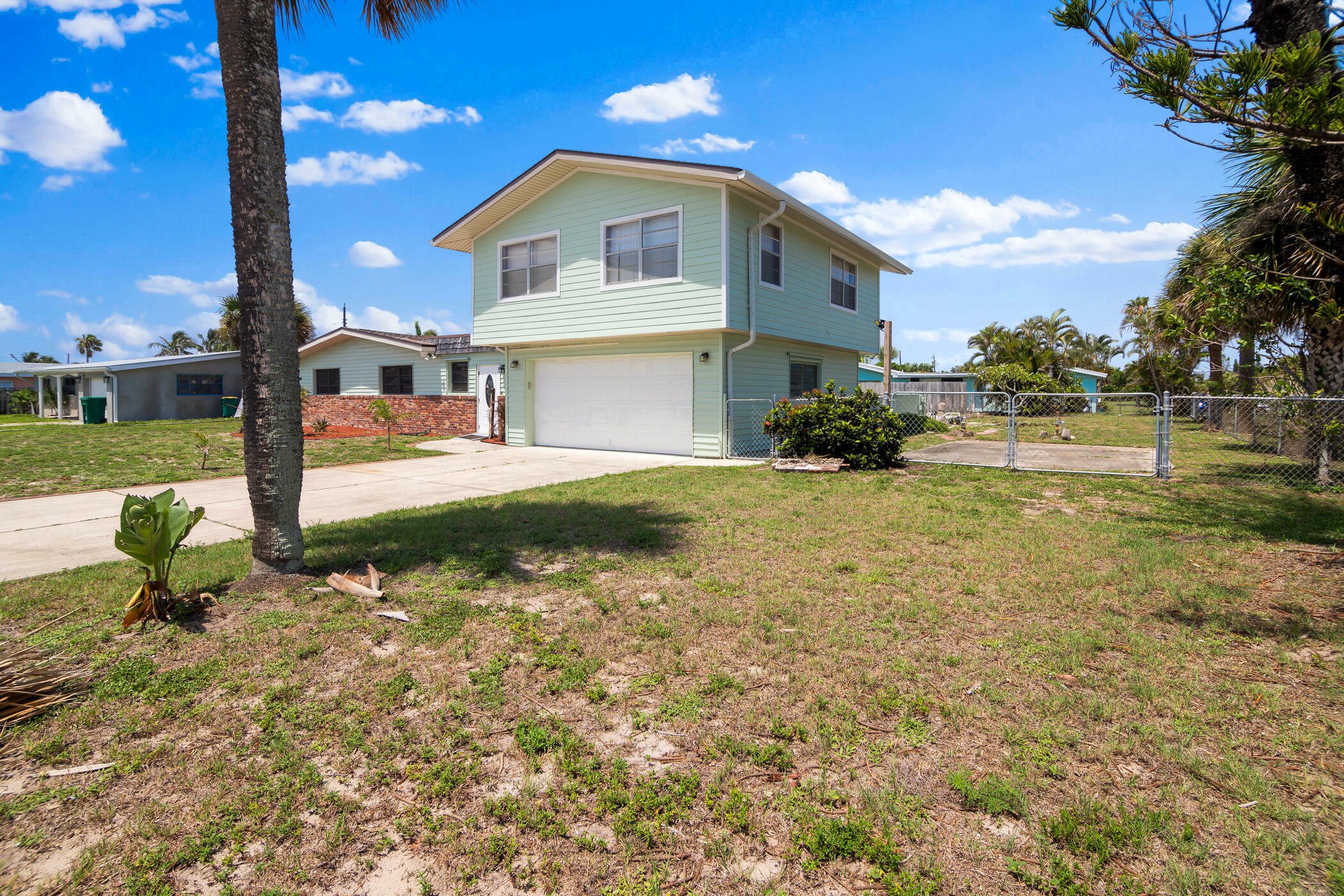 Property Photo:  100 Terry Street  FL 32937 