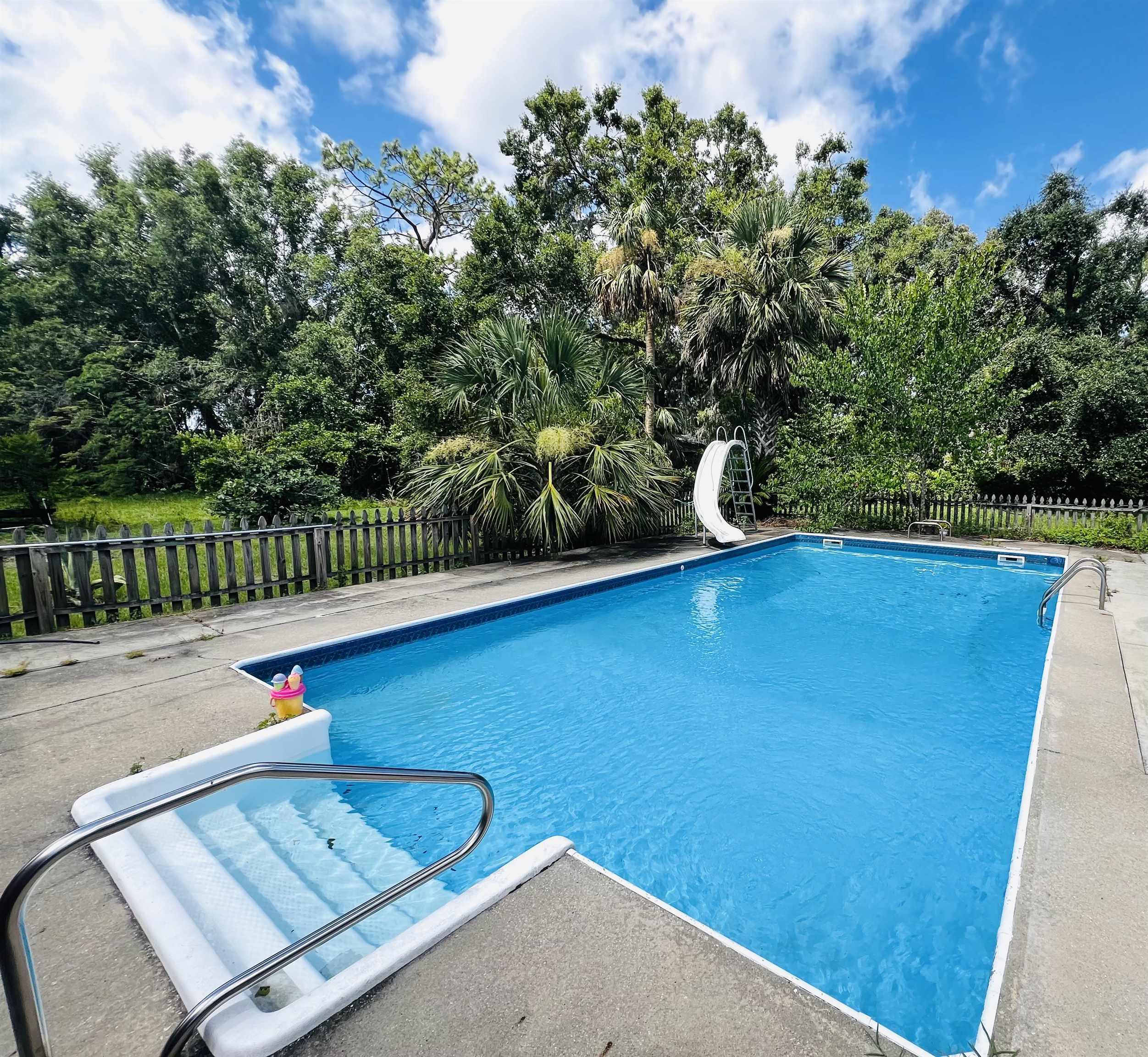 Property Photo:  139 Center Street  FL 32348 