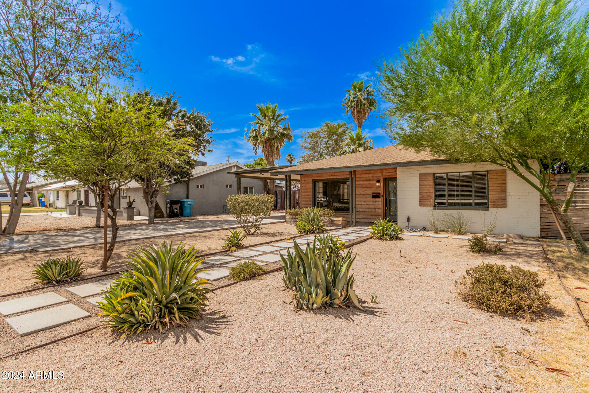 Property Photo:  2028 W Medlock Drive  AZ 85015 