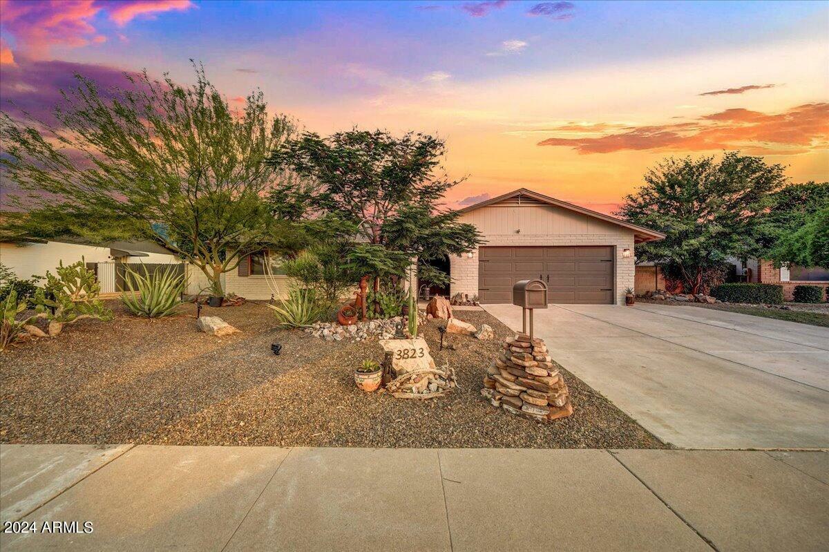 Property Photo:  3823 W Kings Avenue  AZ 85053 