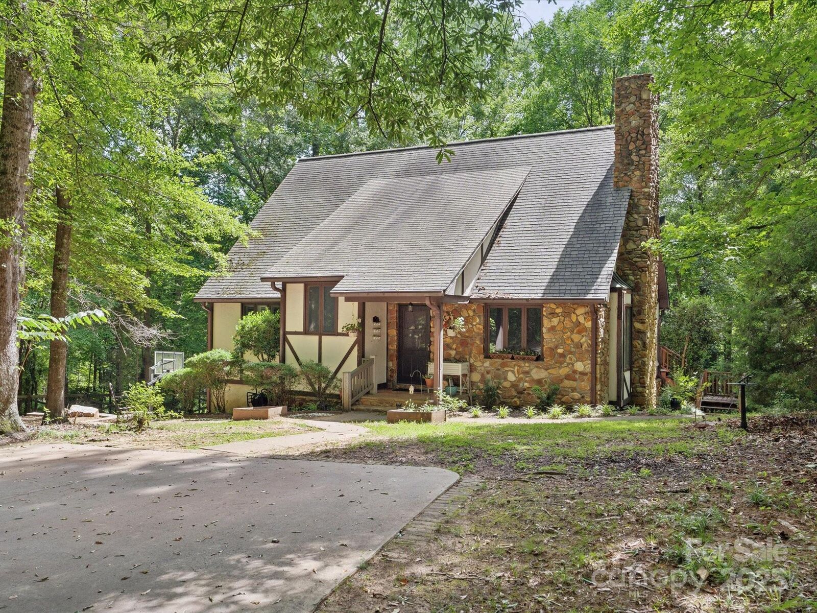 Property Photo:  150 Kirkwood Place  SC 29306