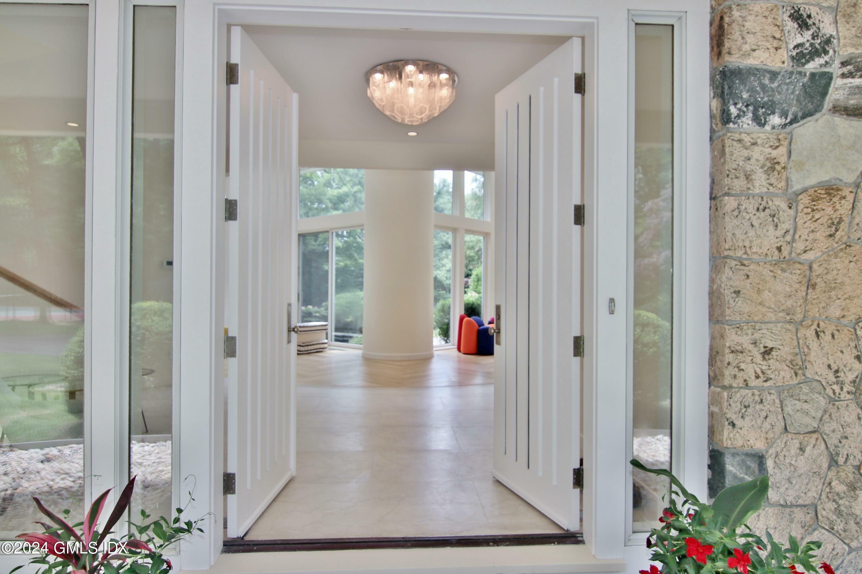 Property Photo: 897 Lake Avenue CT 06831