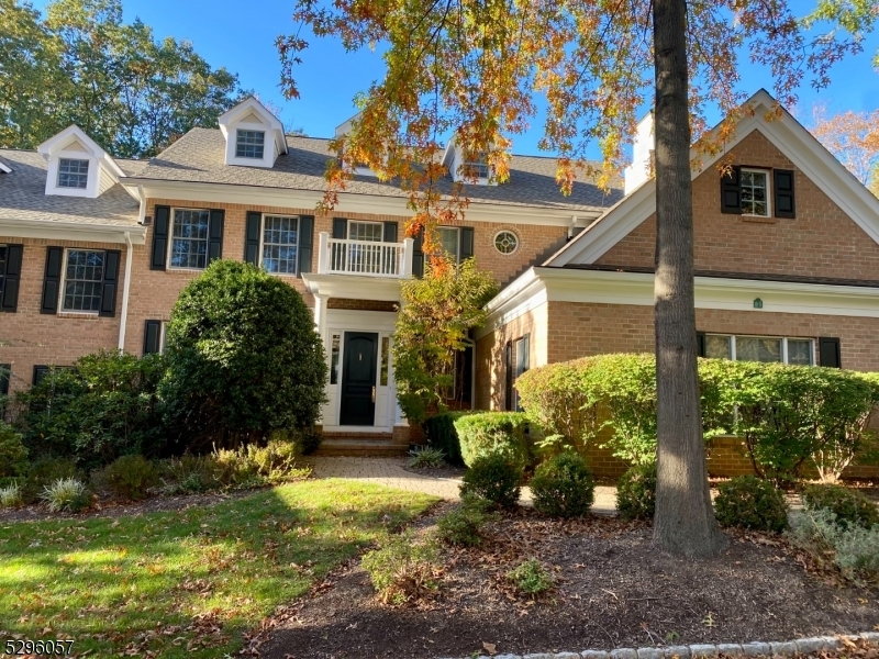 Property Photo:  1 Hurlingham Club Rd  NJ 07931 