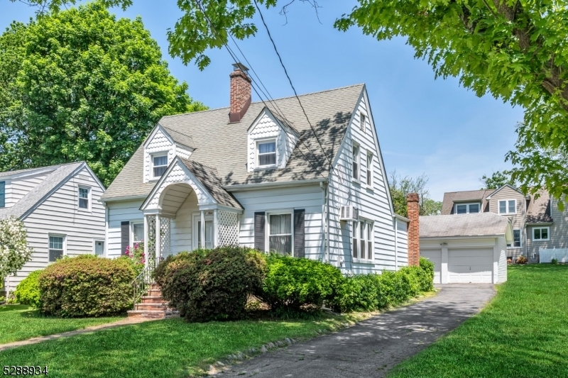 Property Photo:  39 Hawthorne Ave  NJ 07950 