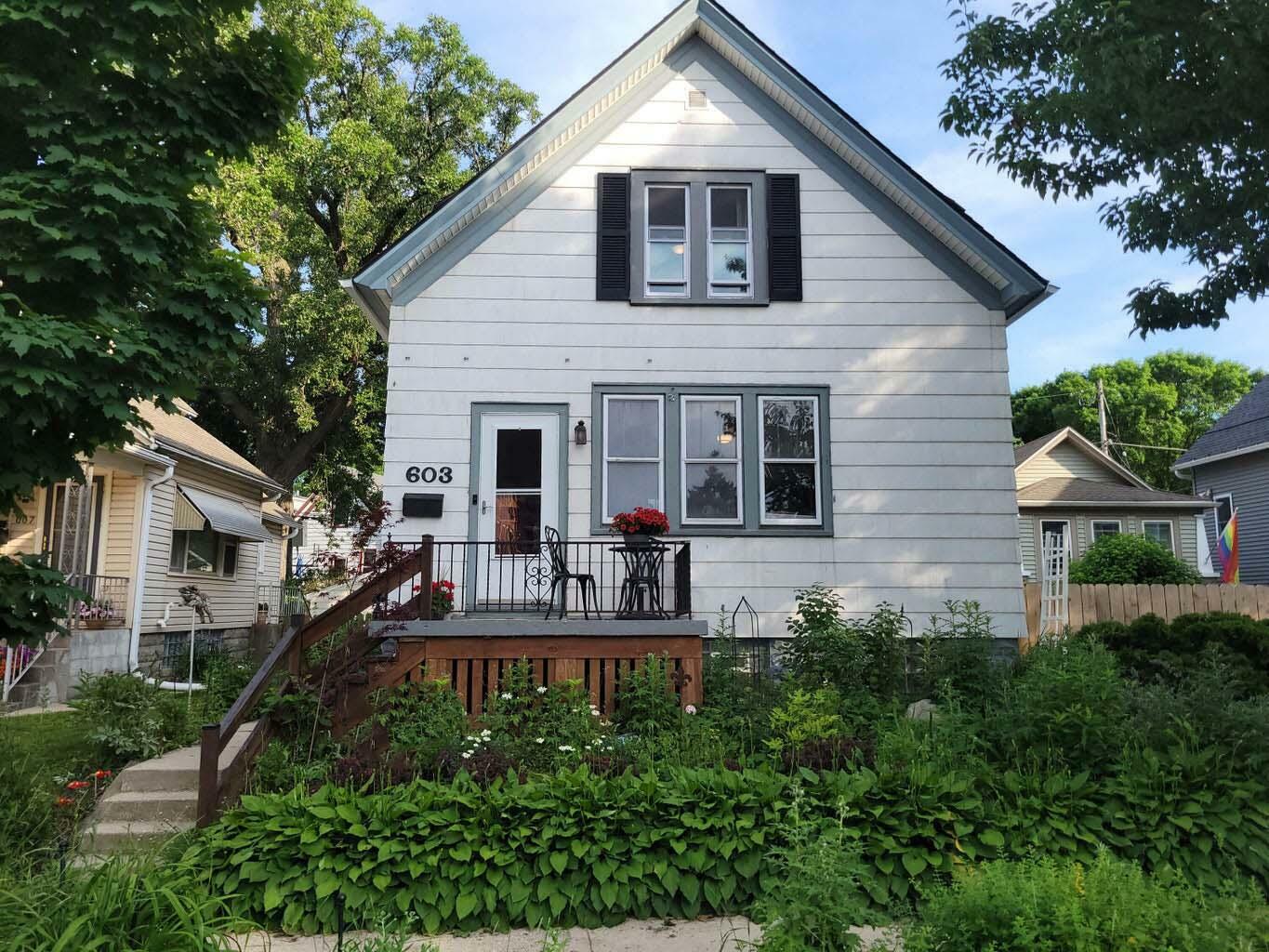 Property Photo:  603 E Potter Ave  WI 53207 