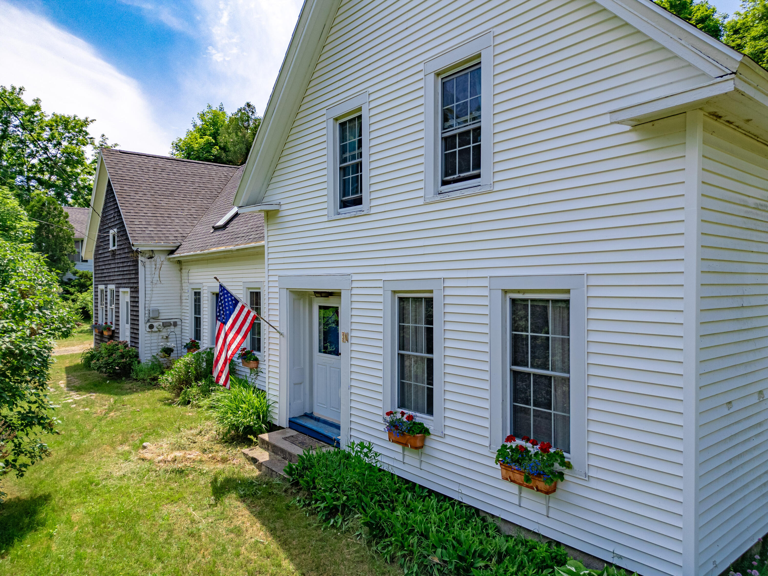 Property Photo: 37 Harbor Road ME 04547