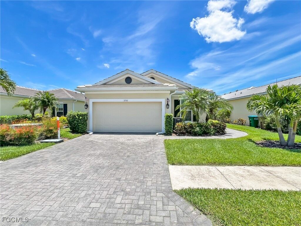 Property Photo: 2730 Vareo Court FL 33991