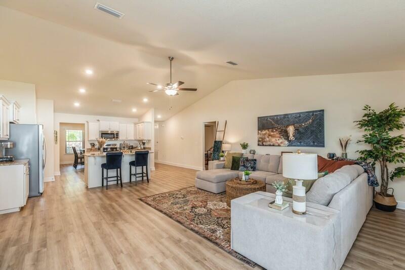Property Photo: 6022 Willsey Trail FL 32539