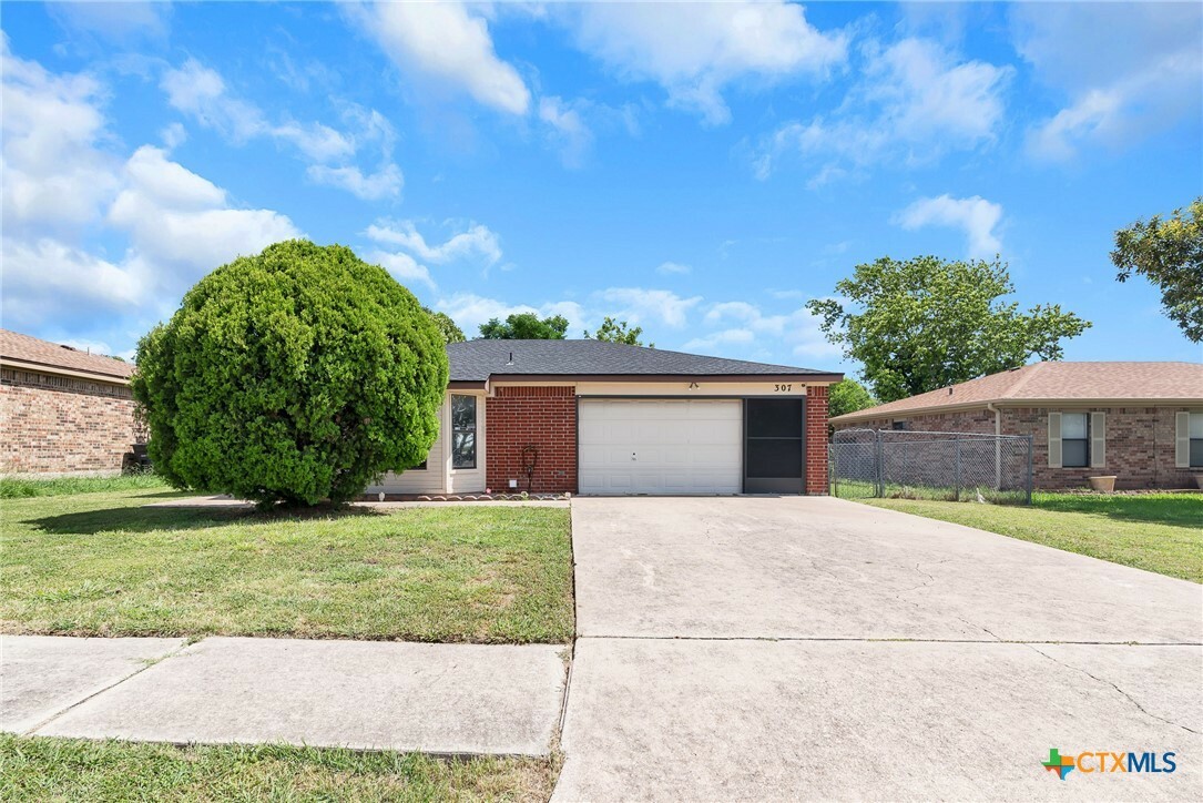 Property Photo:  307 Eric Drive  TX 76542 