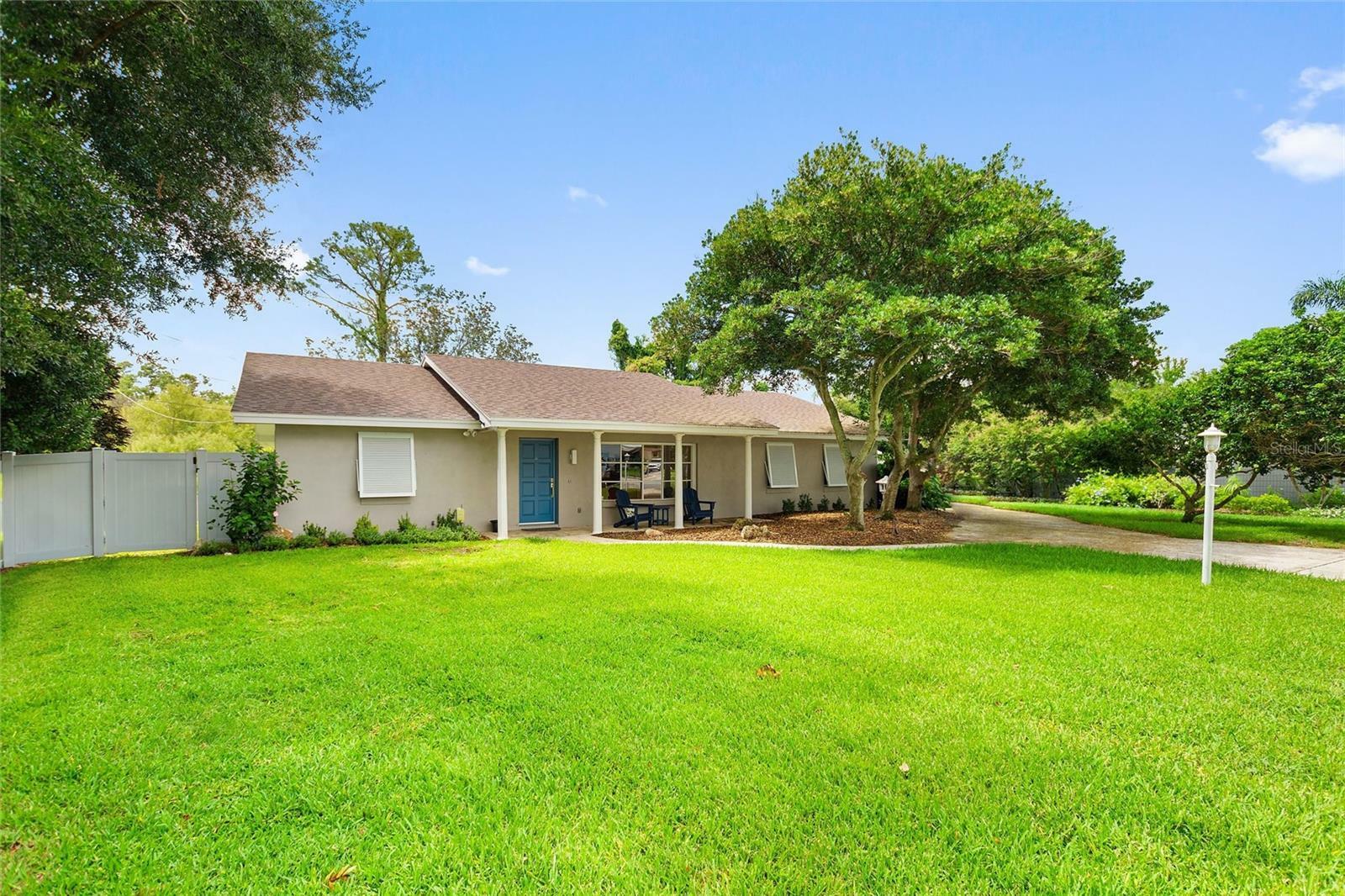 Property Photo: 27 Lake Link Drive SE FL 33884