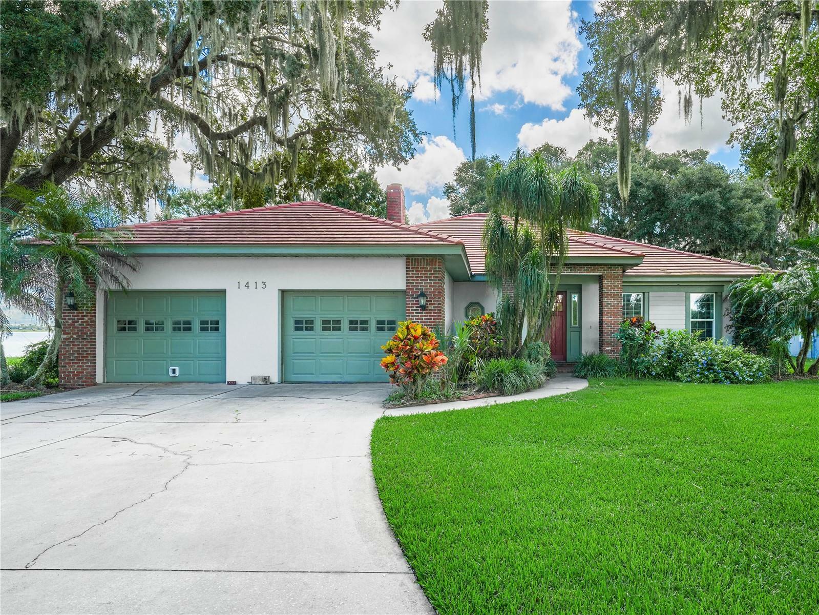 Property Photo:  1413 Wirts Point Drive  FL 33827 