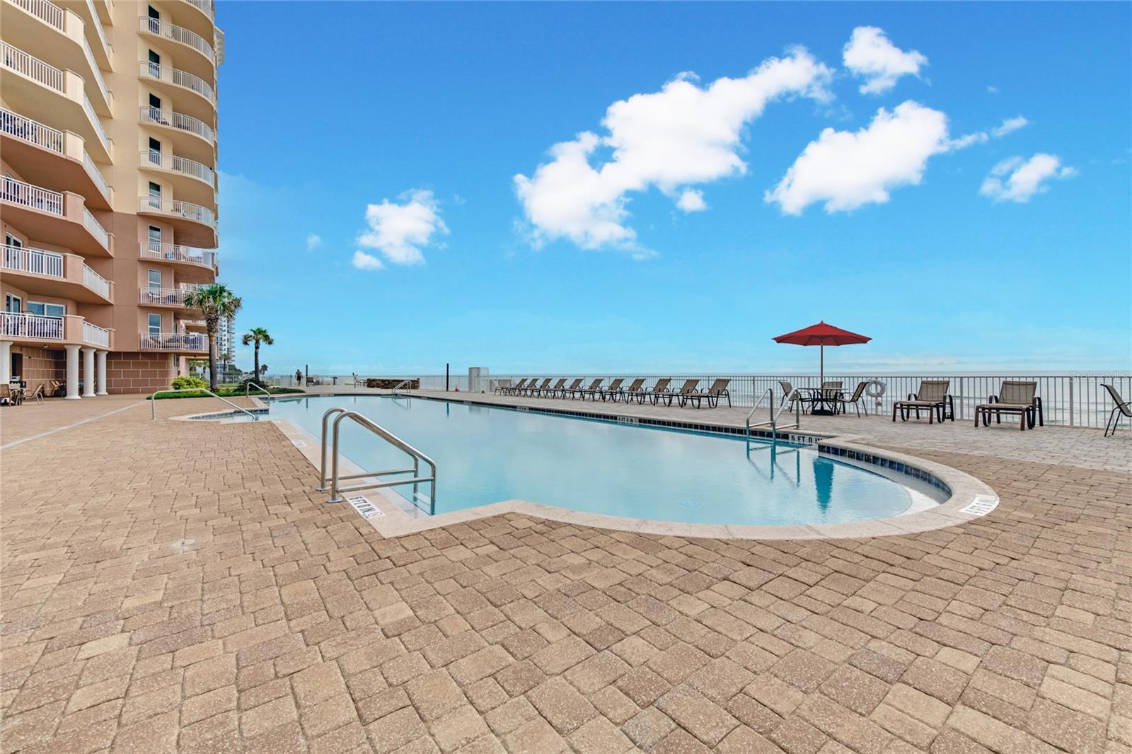 Property Photo: 2515 S Atlantic Avenue 601 FL 32118