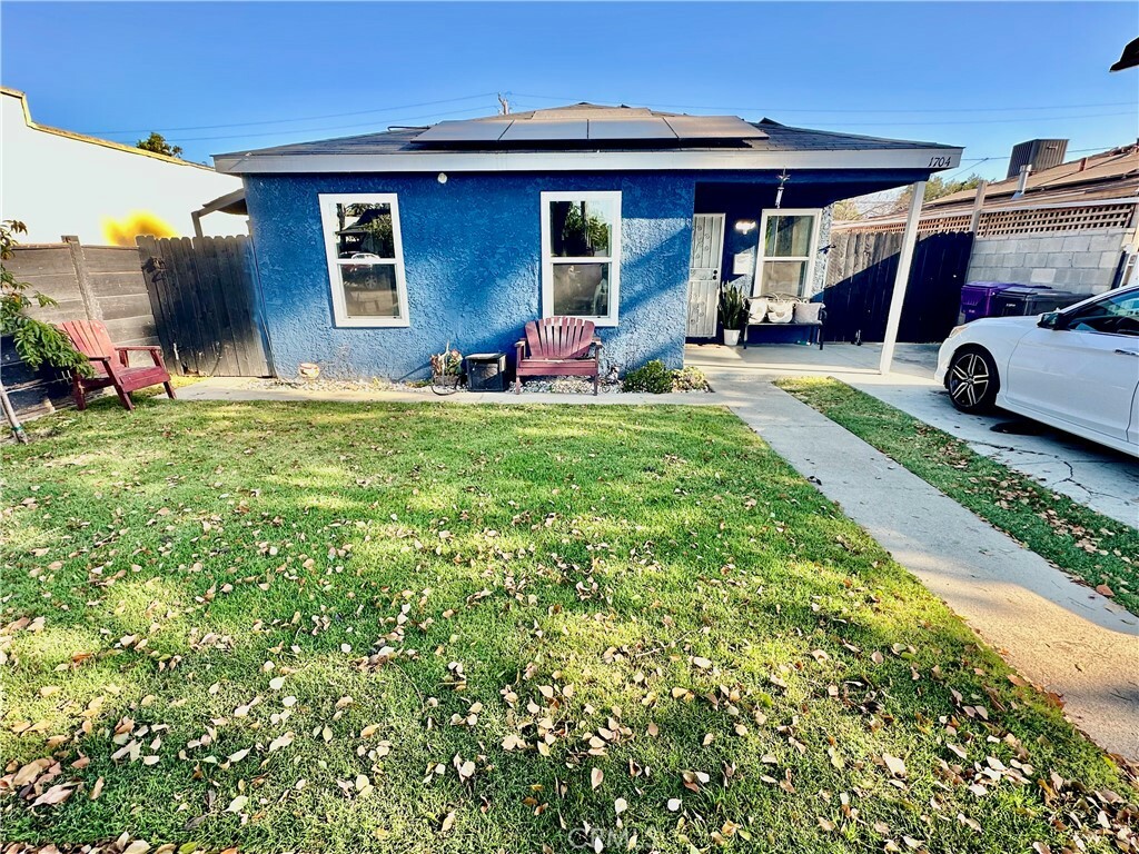 Property Photo:  1704 E 64th Street  CA 90805 