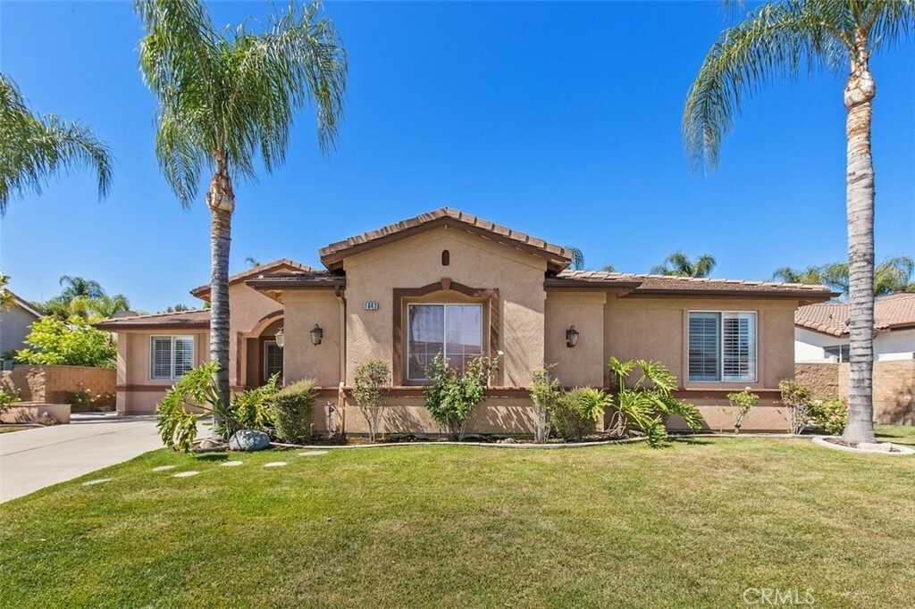 Property Photo:  1842 Morfontaine Way  CA 92883 