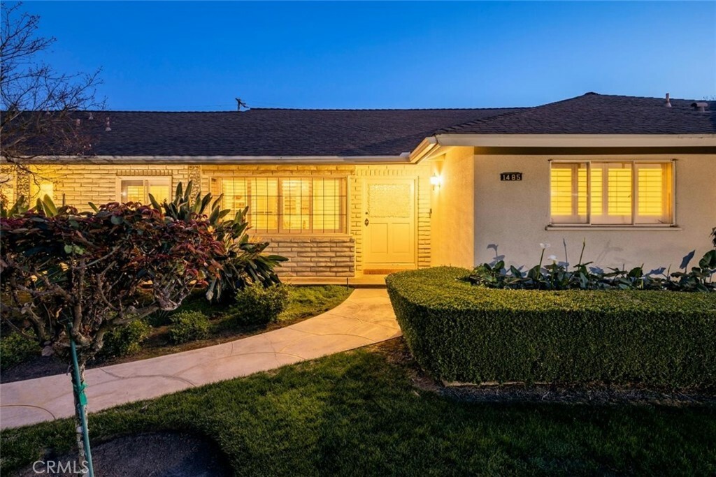 Property Photo:  1485 W San Jose Avenue  CA 93711 