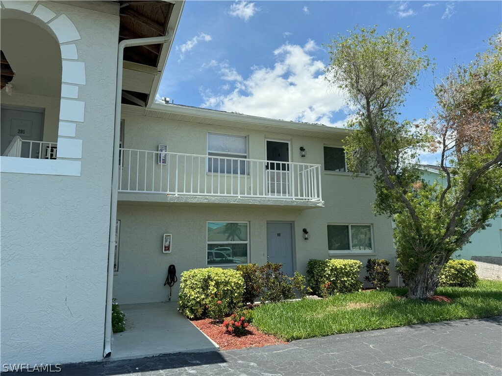 Property Photo:  839 SW 48th Terrace 206  FL 33914 