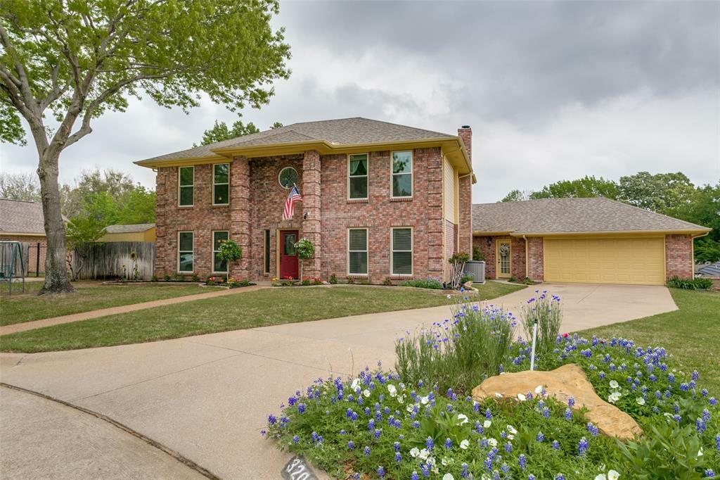 Property Photo: 3204 John Court S TX 76054
