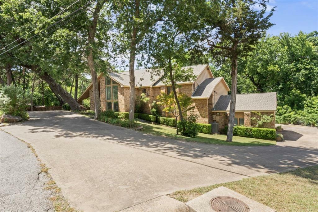 Property Photo:  711 Ida Vista Court  TX 75116 