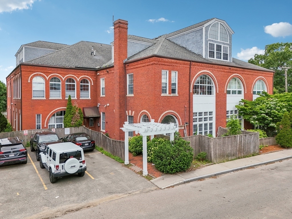 Property Photo:  88 Franklin 302  MA 01902 
