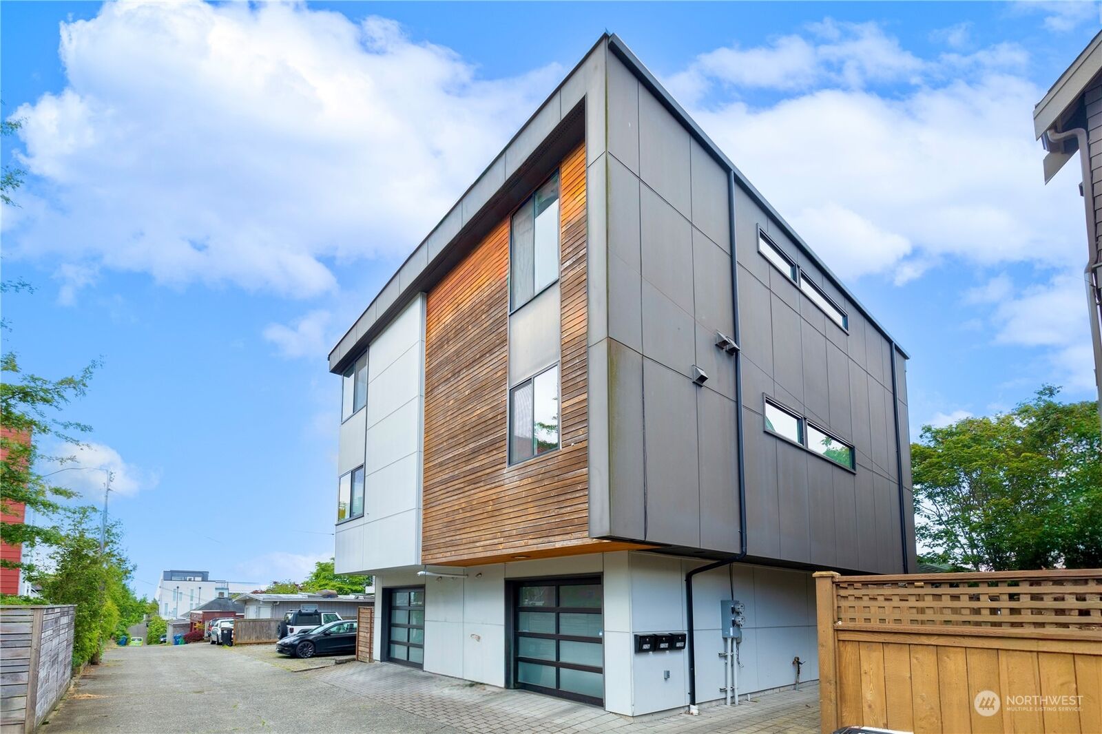 Property Photo:  2128  11th Avenue W B  WA 98119 