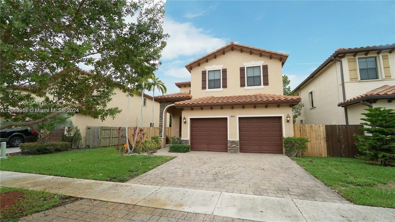 Property Photo:  464 SE 35th Ave  FL 33033 